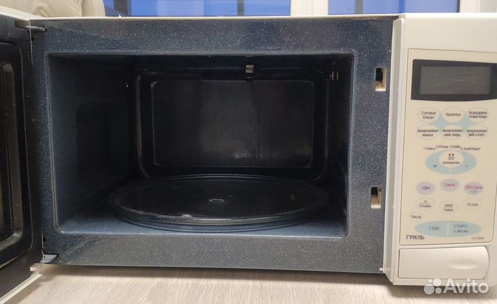 Микроволновая печь Samsung CE2738NR