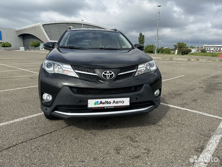 Toyota RAV4 2.2 AT, 2015, 140 000 км