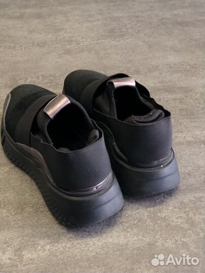 Кроссовки женские 38 размер