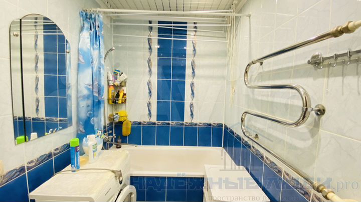 2-к. квартира, 43 м², 1/4 эт.