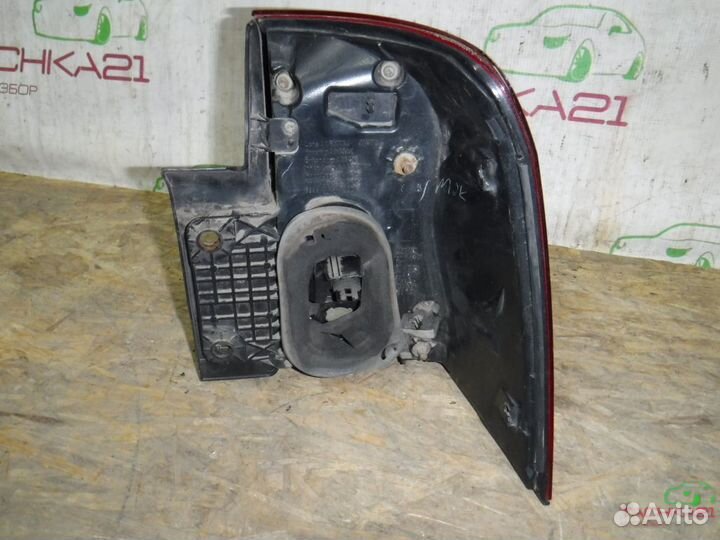 Фонарь задний левый Toyota land cruiser 200 2007