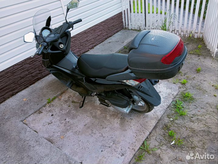 Скутер quantum 125