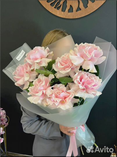 Свежие цветы с доставкой по Москве