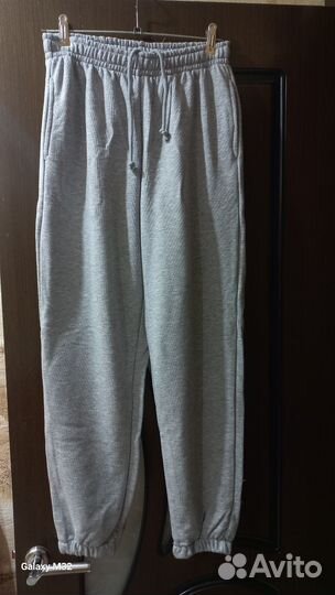 Спортивный костюм 48 размер новый