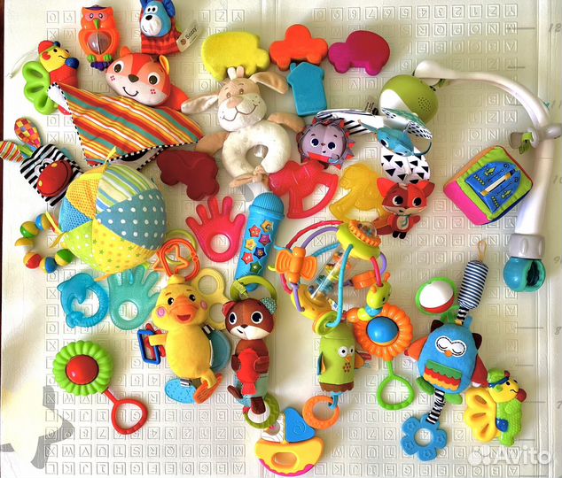 Игрушки для малышей пакетом