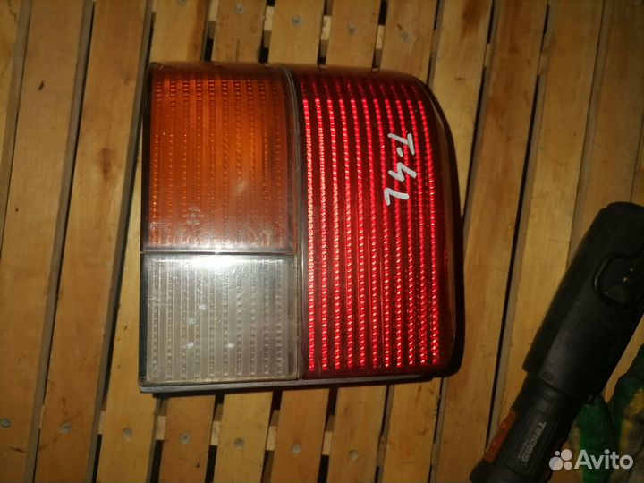 Задний фонарь левый Фольксваген Т4