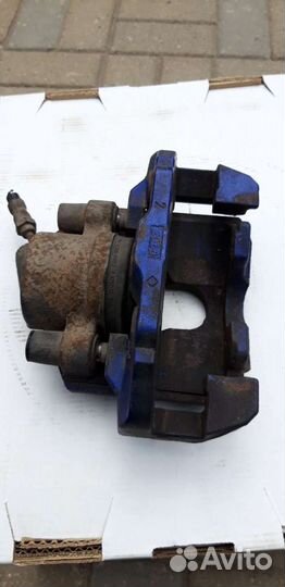 Суппорт передний Ford Fusion