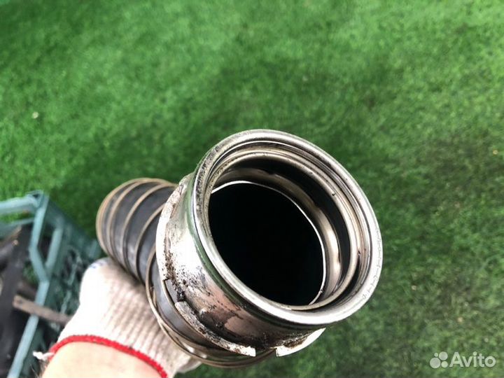 Патрубок интеркулера Bmw X1 E84 N47D20 2013