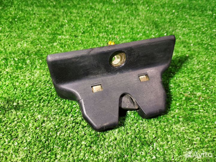 Замок крышки багажника Renault Laguna