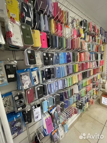 Чехлы на телефон