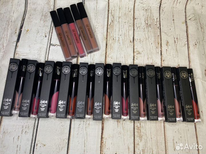 Матовая жидкая и обычная помада