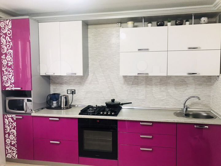 2-к. квартира, 74 м², 5/10 эт.