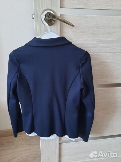 Пиджак для школы 134 в отличном состоянии