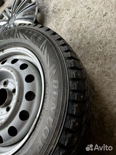 R15 Dunlop SP Winter Ice 03 195/65, PCD 5x114.3 DIA 67.1