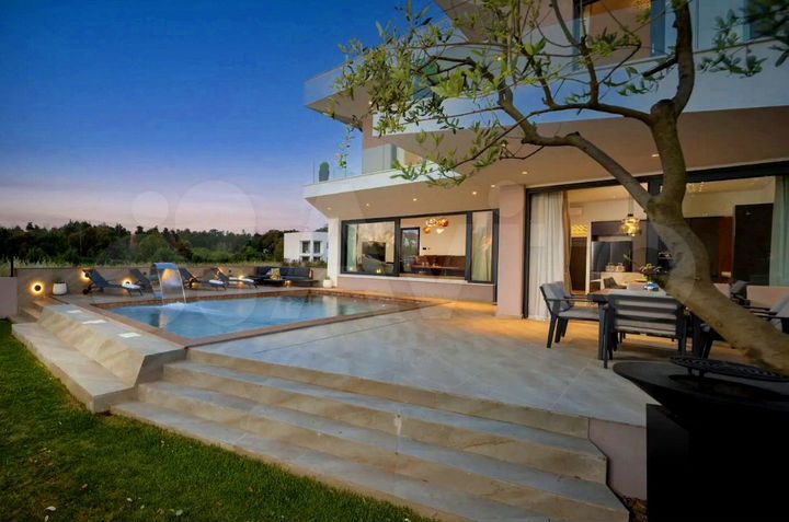 Дом 146 м² на участке 6 сот.