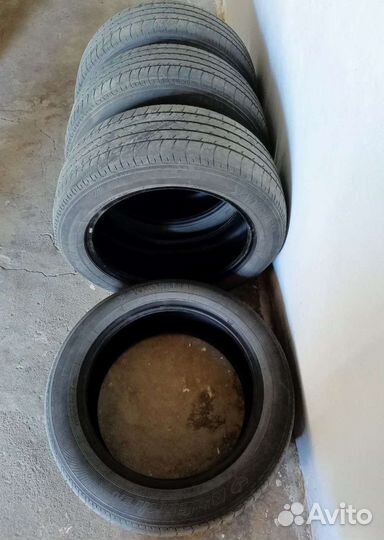 Yokohama BluEarth E70 215/55 R17 94V