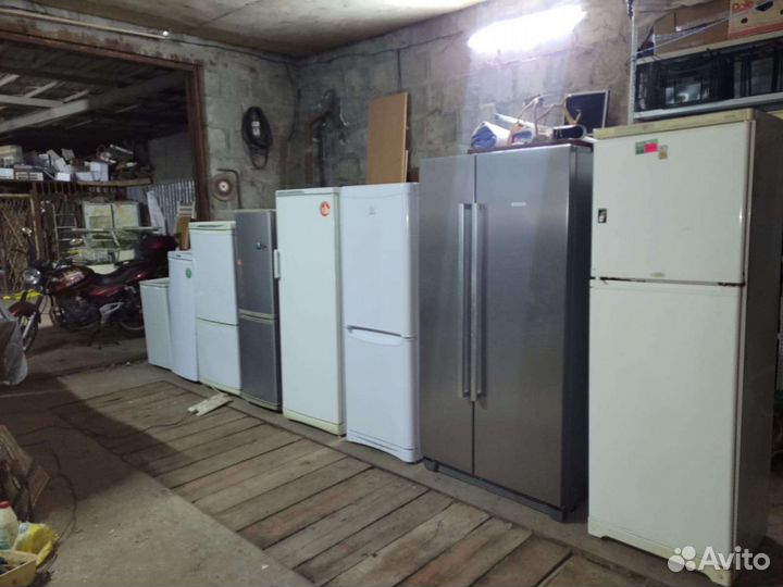 Холодильники в хорошем, рабочем состоянии