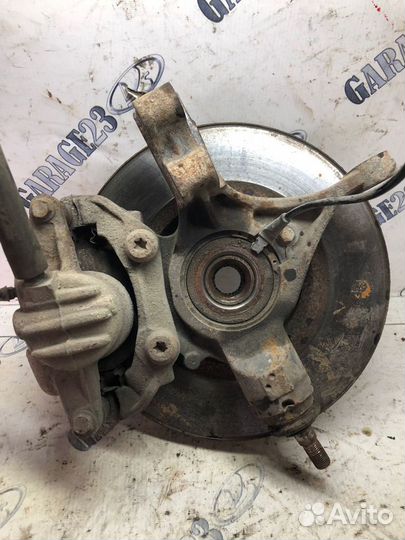 Поворотный кулак Peugeot 307