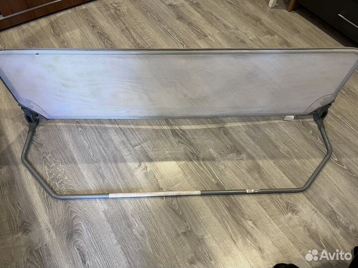 Защитная перегородка на кровать