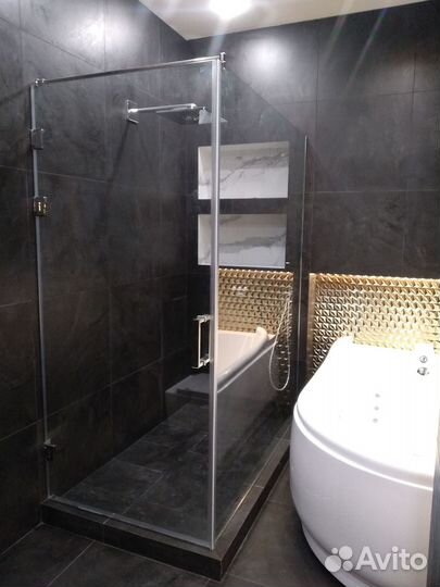 Стеклянная перегородка в ванную