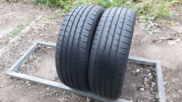 Dunlop Enasave RV504 215/60 R16
