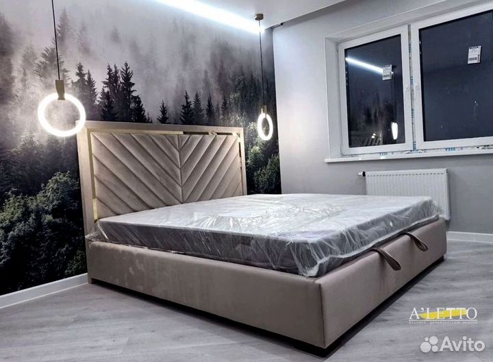 Кровать двуспальная