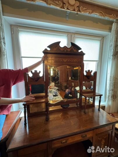 Антикварный сервант Викторианской эпохи