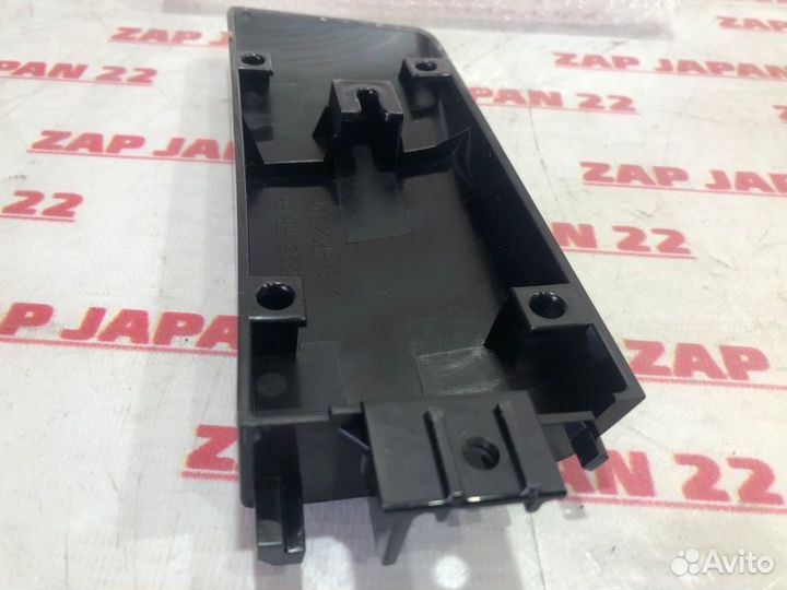 Крышка рейлинга задняя правая Suzuki Grand Vitara