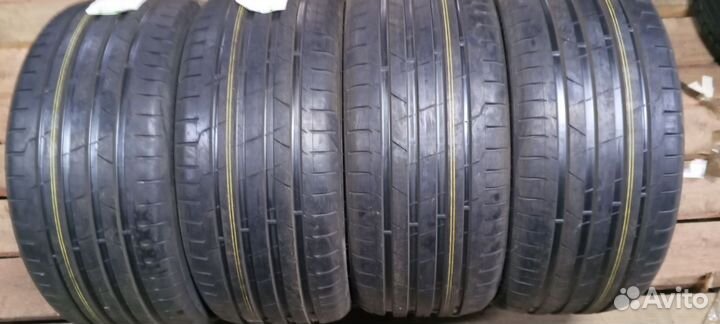 Nokian Tyres Hakka Black 2 245/35 R20 95Y