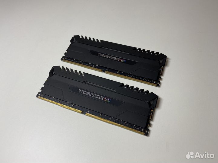 Оперативная память Corsair DDR4 32Gb (2x16Gb) 3333