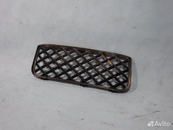 Решетка бампера левая нижняя Touareg 1 / Таурег