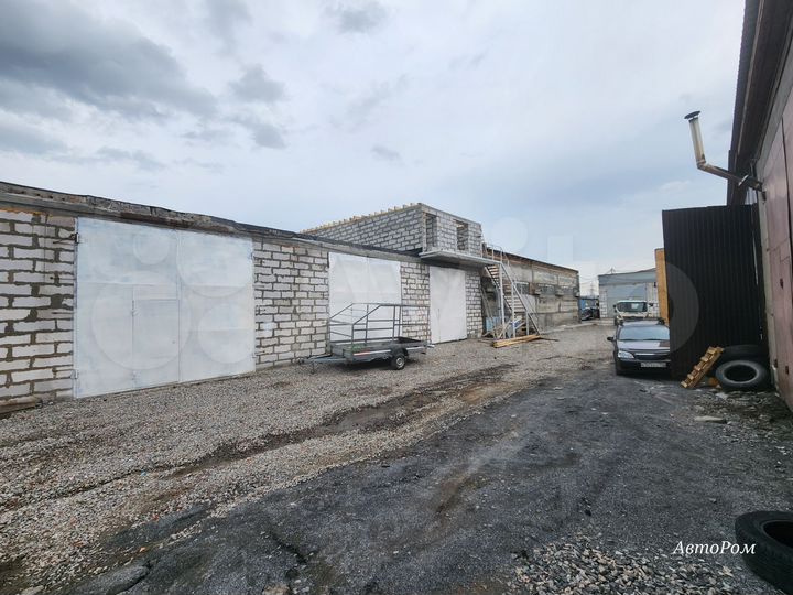 Гараж, > 30 м²