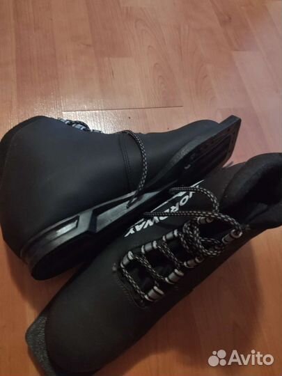 Лыжные ботинки 43 размер