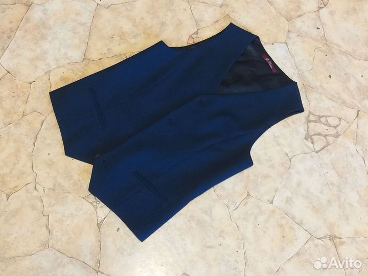 Жилетка для мальчика школьная