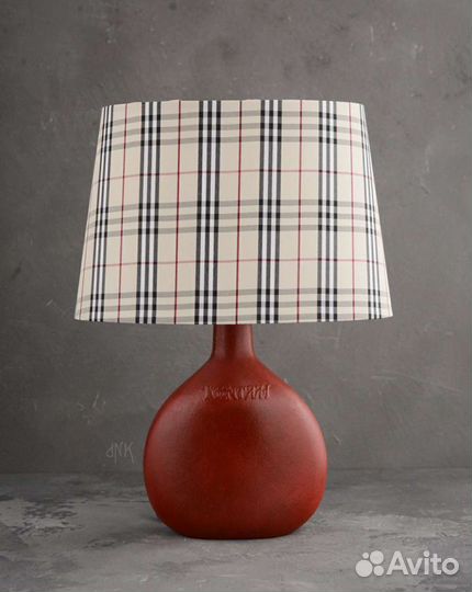 Настольная лампа новая