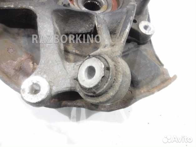 Кулак задний левый A2113508308