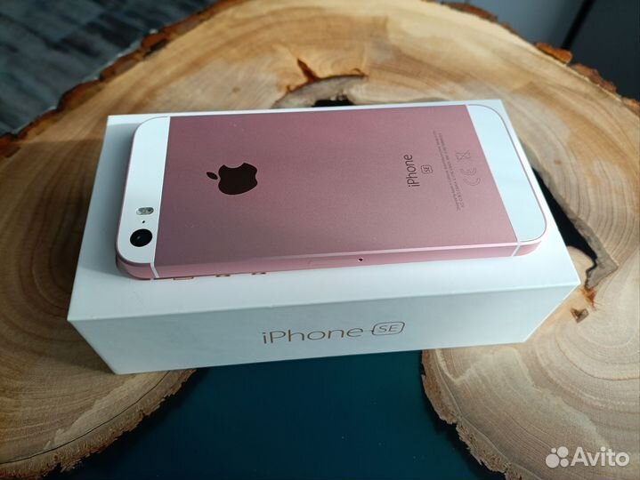 iPhone SE, 32 ГБ