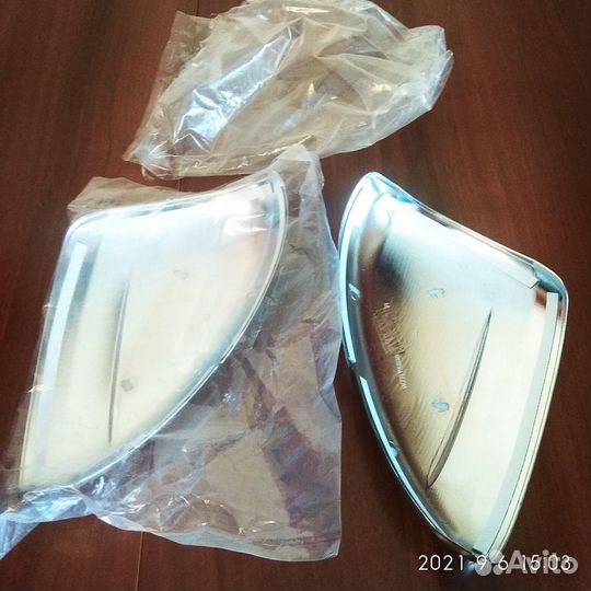 Накладки на внешние боковые зеркала заднего вида