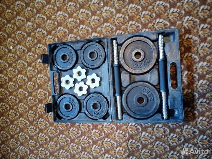 Набор гантелей