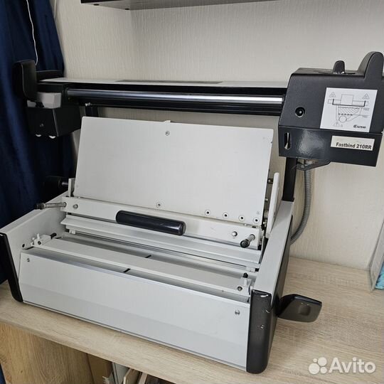 Термоклеевая машина Fastbind 210rr