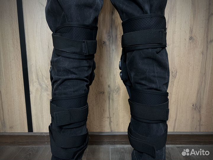 Наколенники Leatt Dual Axis Knee & Shin Guard