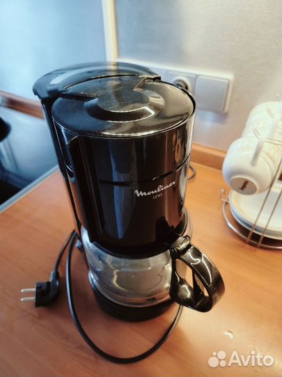 Капельная кофеварка Moulinex UNO FG121