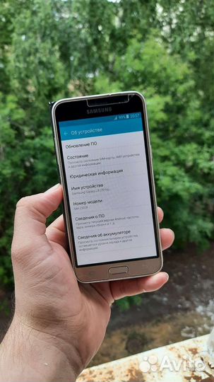 Телефон Samsung J3