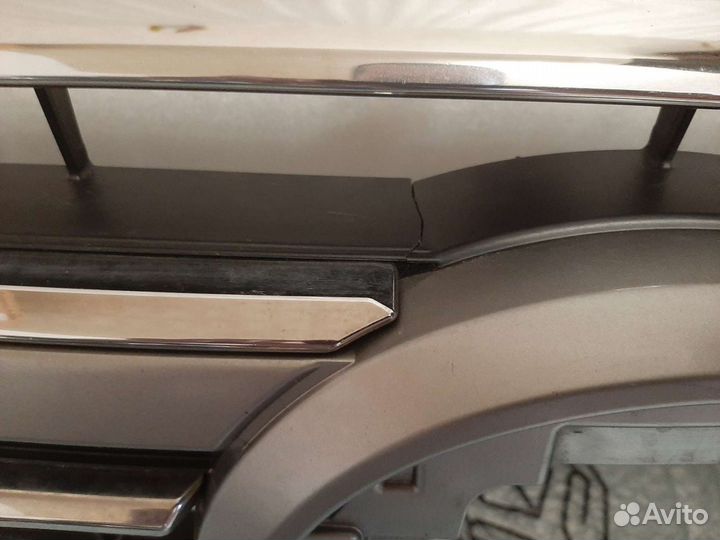 Решётка радиатора Toyota Land Cruiser 200 Оригинал