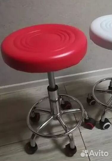 Стул без спинки