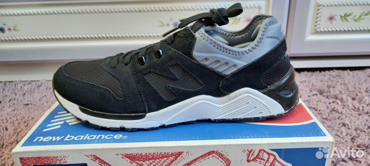 Кроссовки New Balance 009