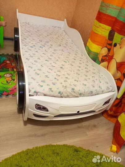 Детская кровать машина с матрасом