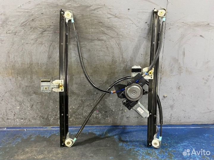 Стеклоподъемник передний правый Chrysler Voyager 4