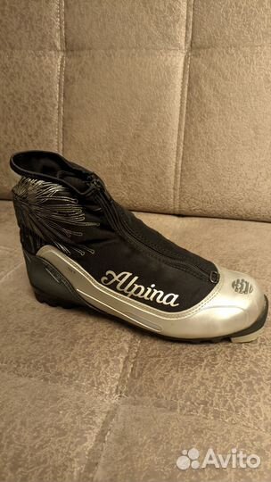 Лыжные ботинки женские, размер 40