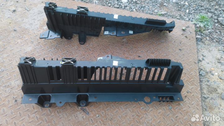 Кронштейны полки багажника бмв х6 е71